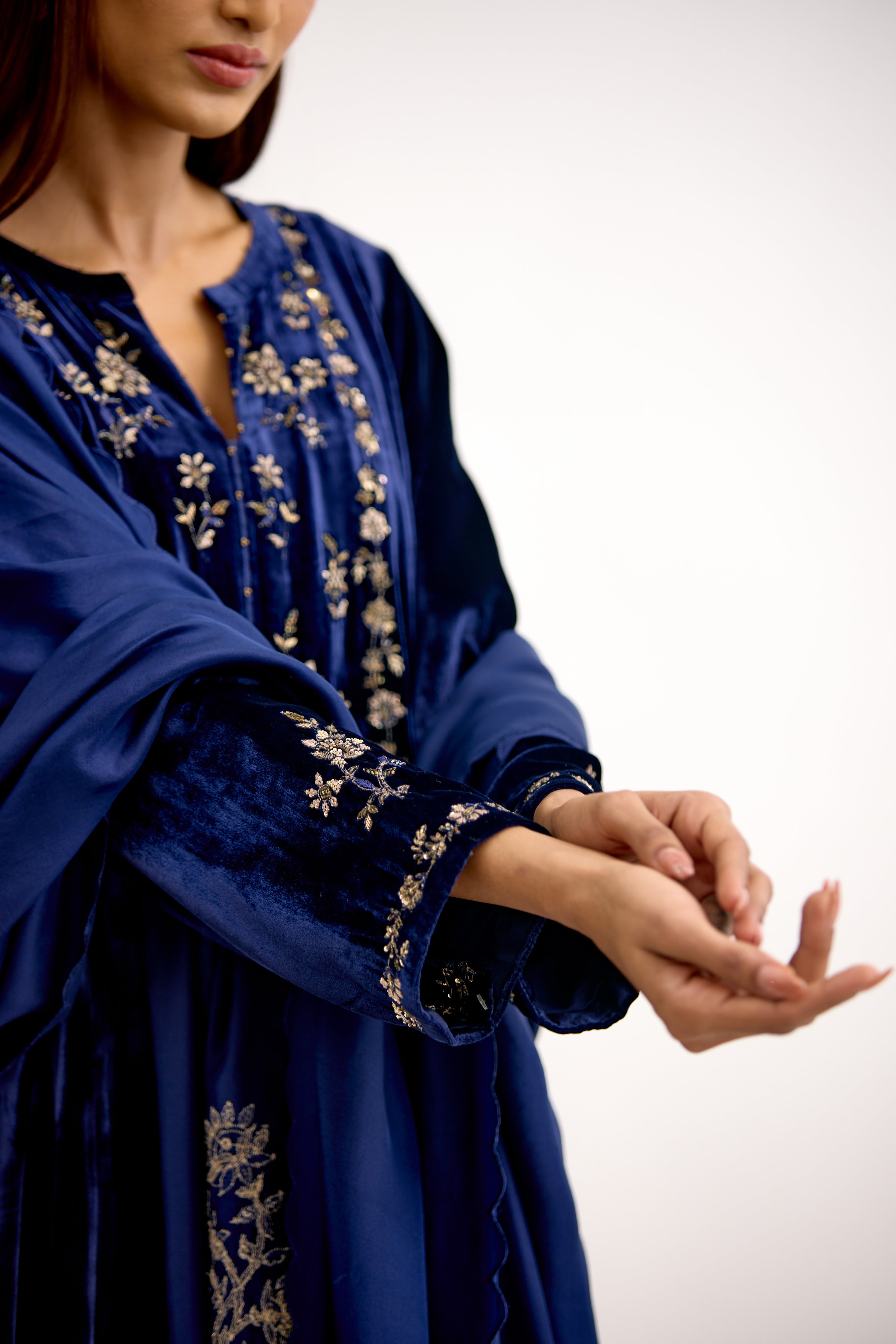 Zarmina Velvet Shahi Suit Set