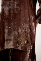 Riwaayat Hand-Embroidered Velvet Co-Ord Set