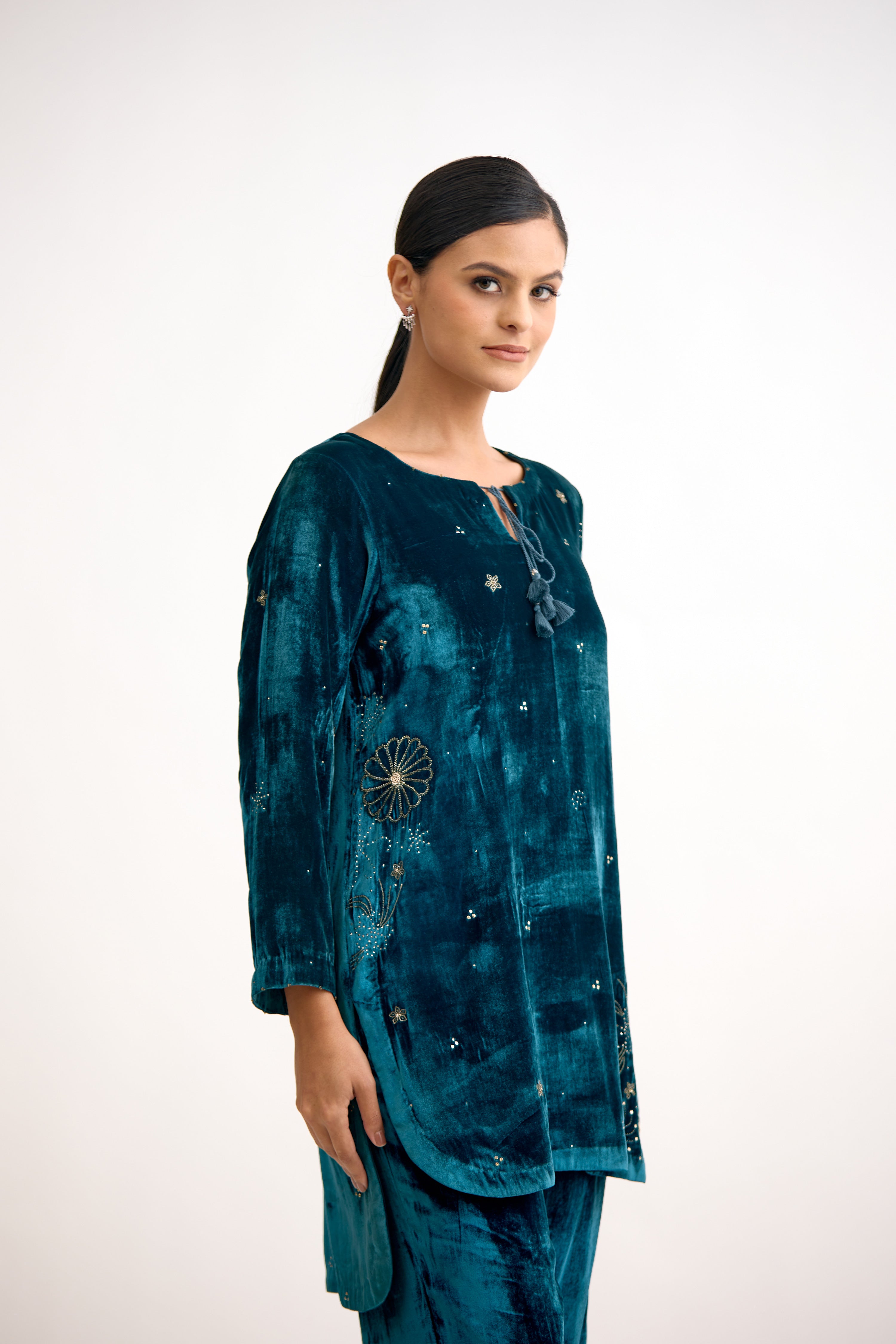 Noor-e-Zardosi Velvet Ensemble Co-Ord Set