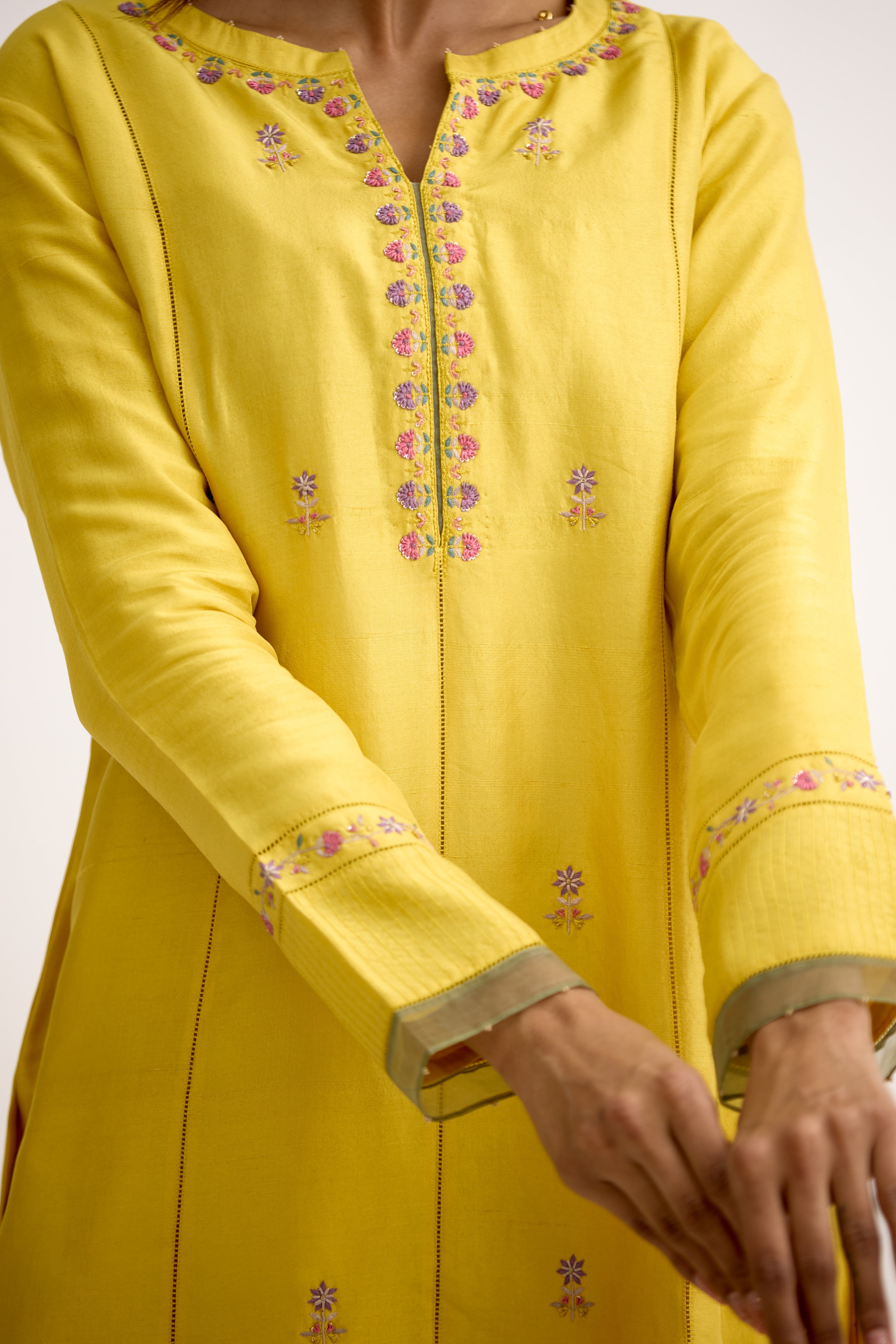 Seher-e-Pastel Regal Thread & Moti Handwork Co-Ord Set