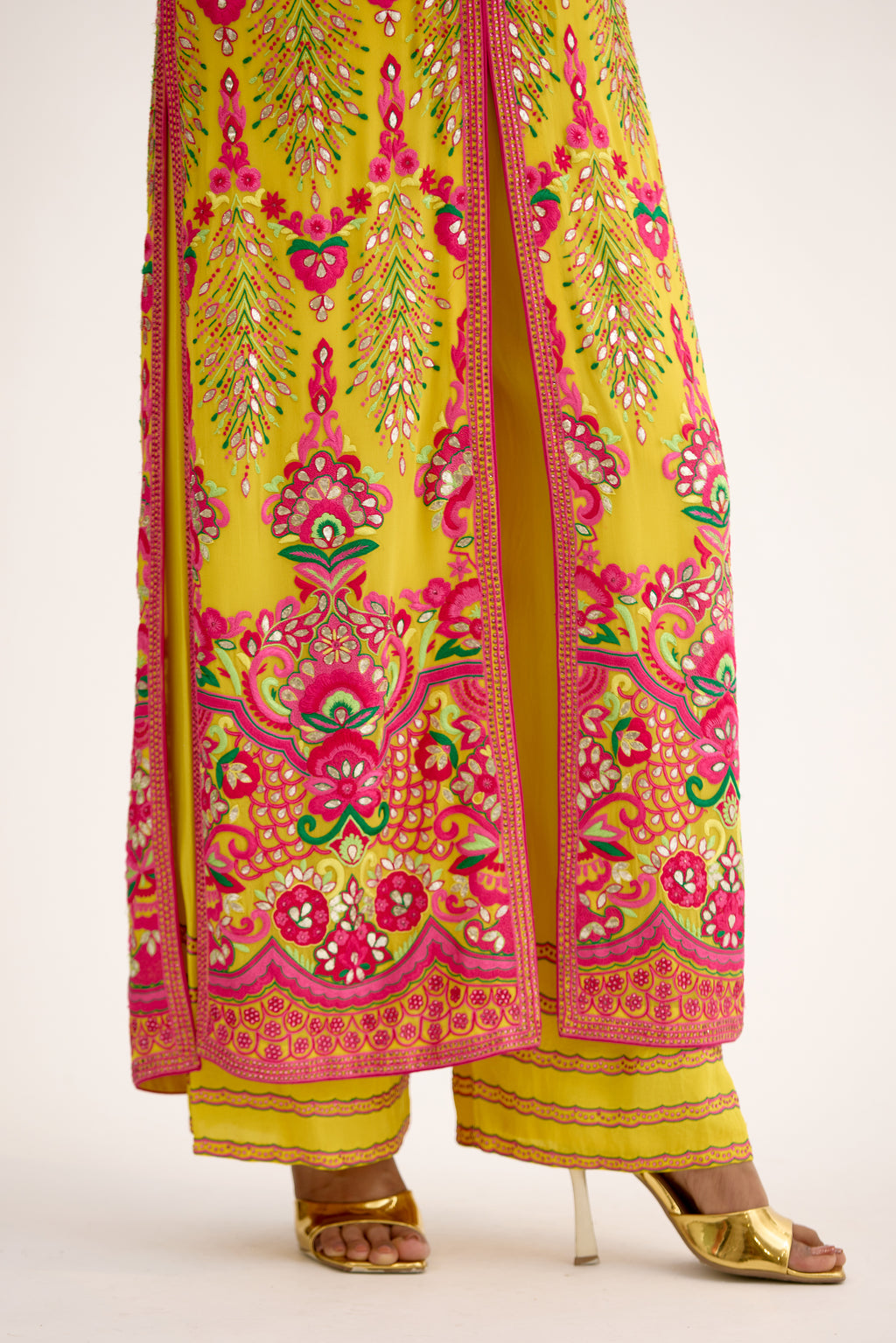 Noor-e-Shehzadi Swarovski Straight Suit Set