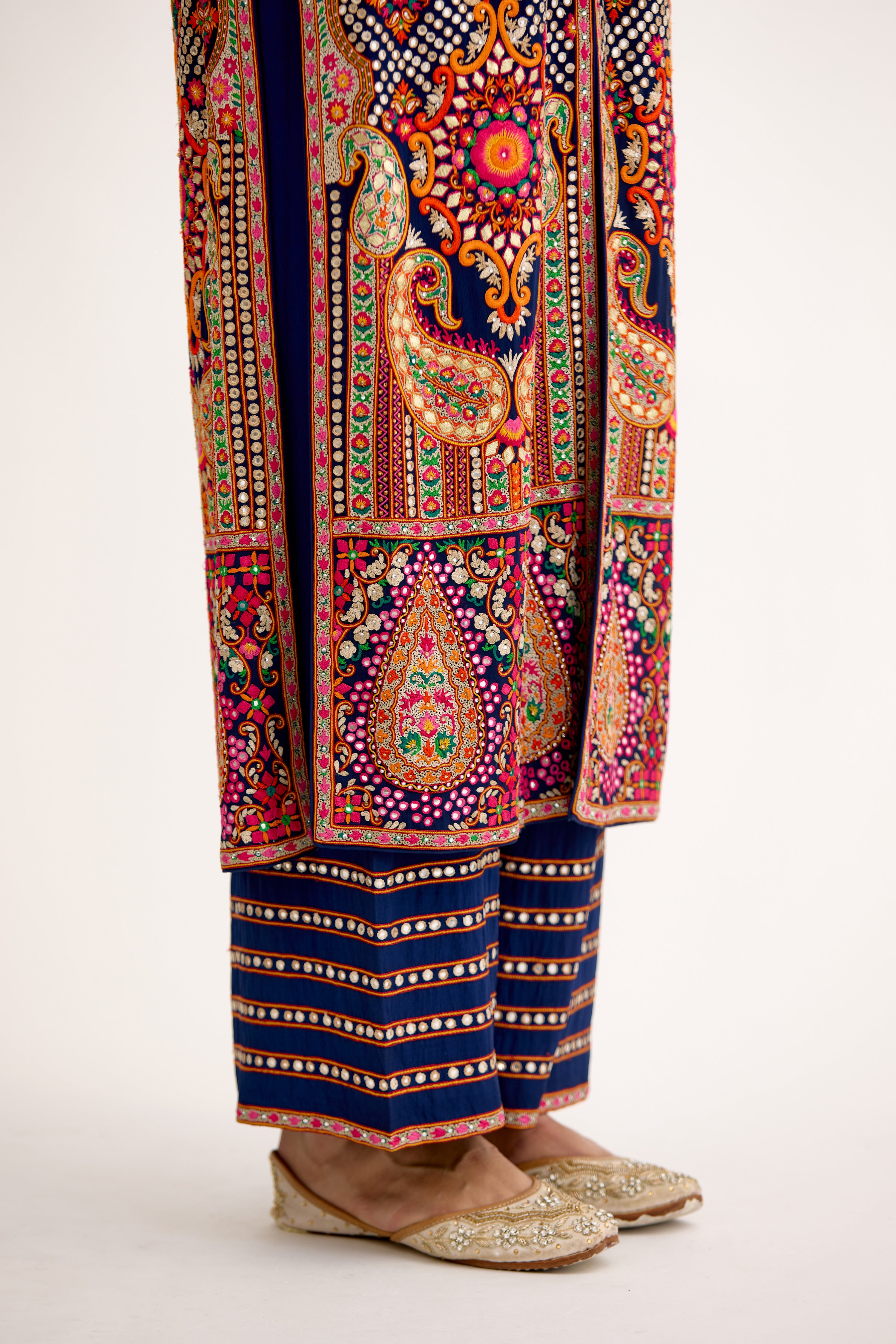Jashn-e-Virasat Crepe Straight Suit