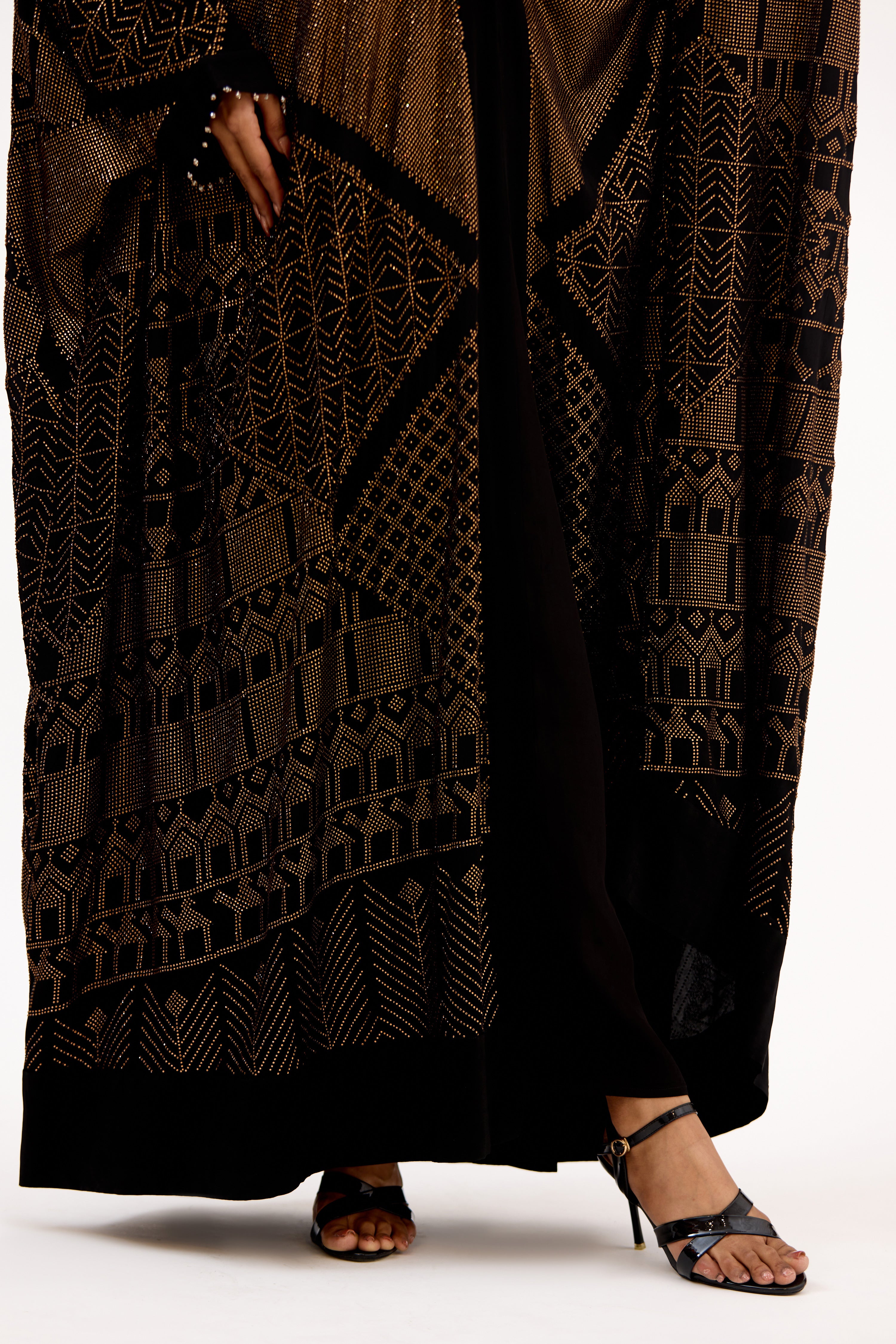 Sahar-E-Zar Golden Crystal Georgette Cape Set