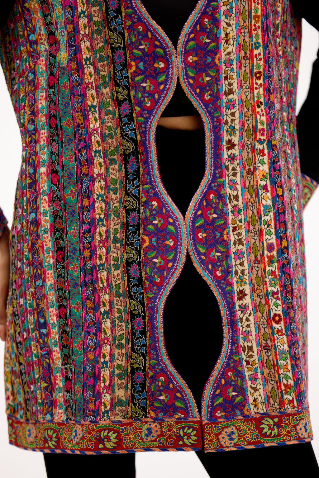 Nawabi Dastaan Antique Border Work Pashmina Jacket