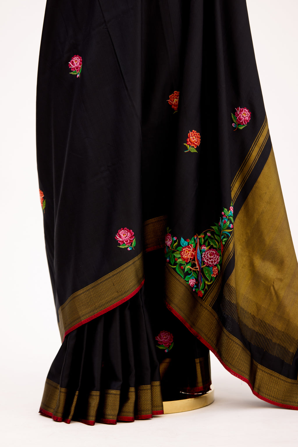 Black Majestic Kanjivaram Silk Saree
