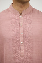 Aaristo French Knot Resham Linen Kurta Set