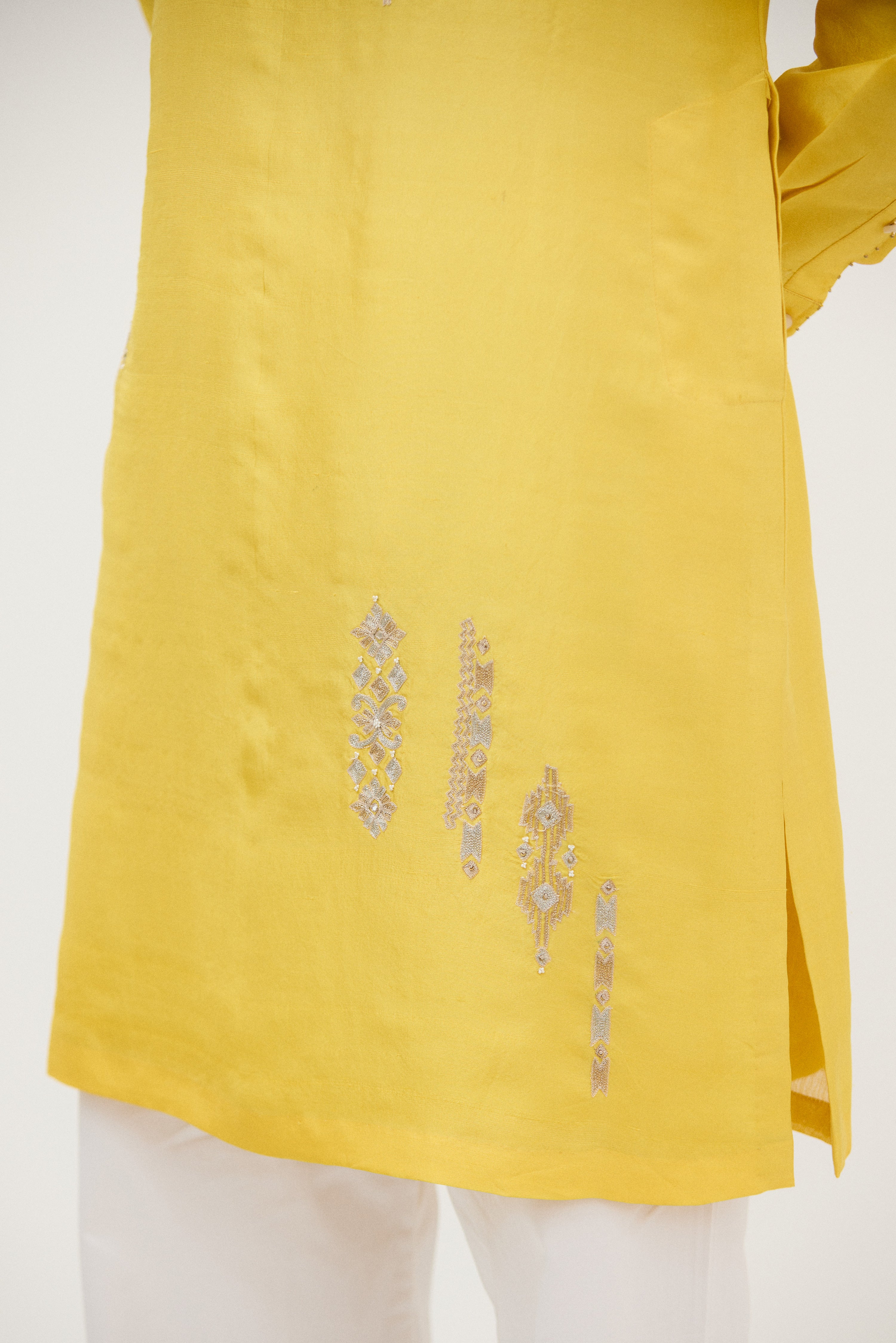 Luma Zari Knot Kurta Set