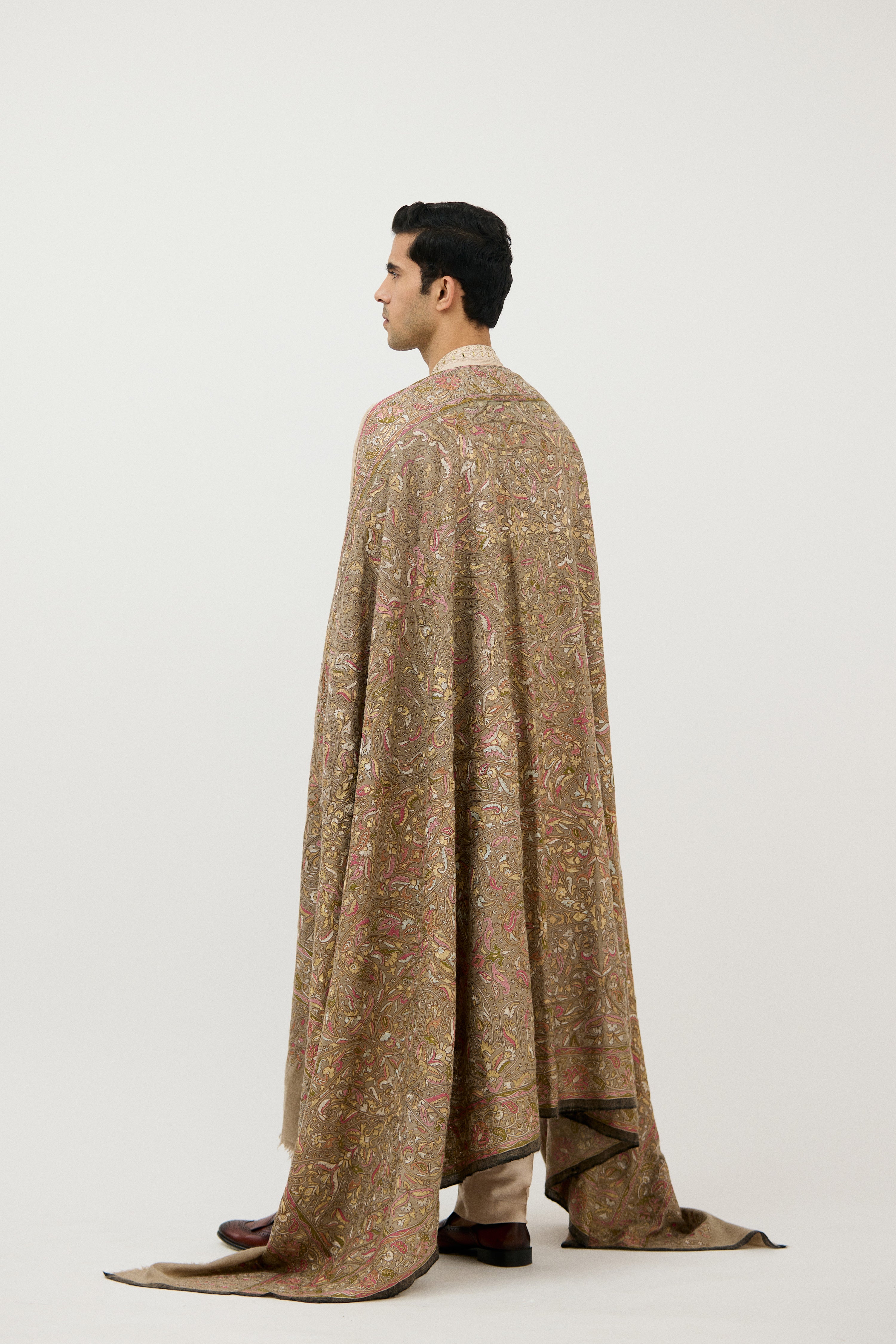 Diwan-e-Khaas Mirror Embroidery Kurta Set
