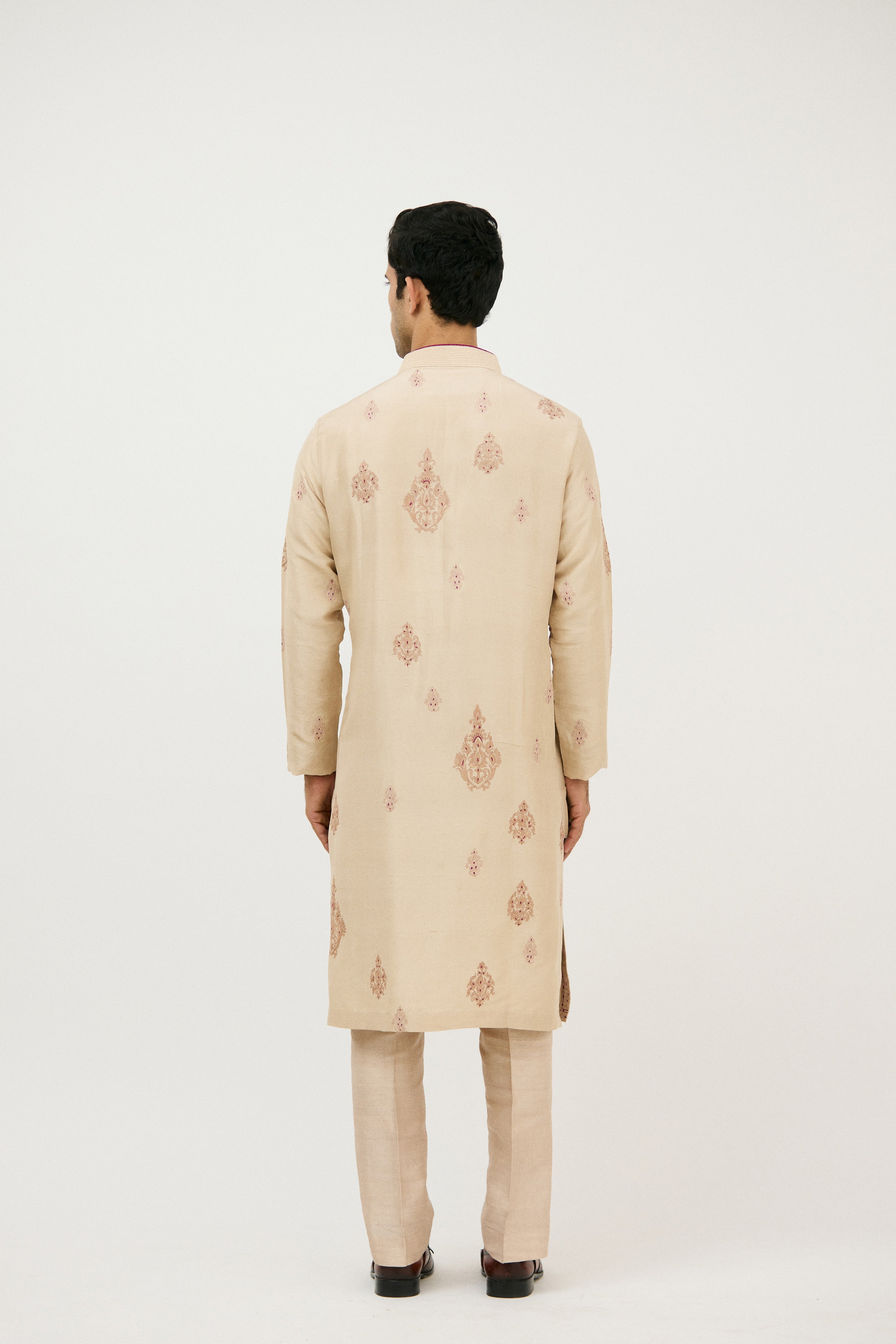 Resham Zari Embroidery Kurta Set
